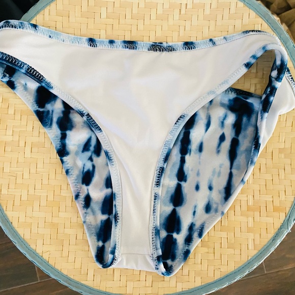 Pink Victoria's Secret Blue Tie Dye Velvet Double Strap Bikini Set Sz XS - Picture 9 of 9